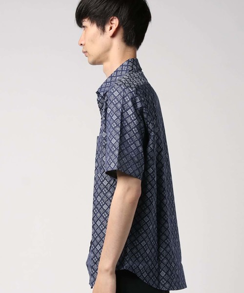 MEN'S BIGI(メンズビギ)の「ダイヤモノグラムジャカードシャツ(シャツ/ブラウス・メンズ・ネイビー/ピンク・LL/S/M/L)」の4枚目の写真