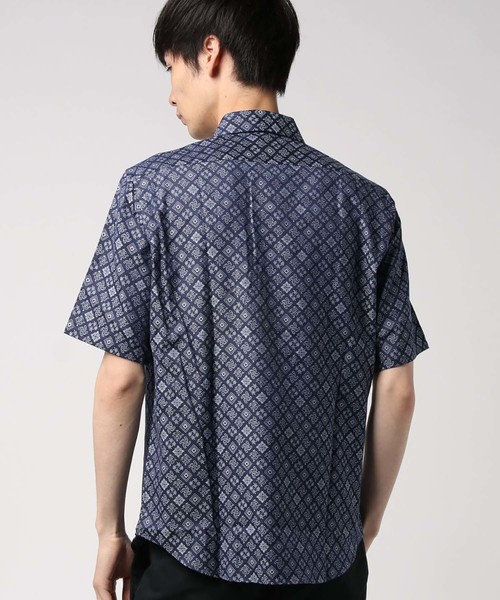 MEN'S BIGI(メンズビギ)の「ダイヤモノグラムジャカードシャツ(シャツ/ブラウス・メンズ・ネイビー/ピンク・LL/S/M/L)」の3枚目の写真