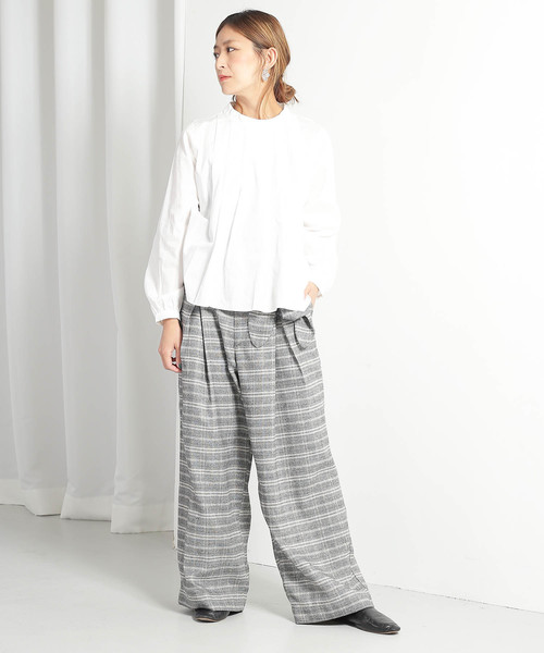 Kelen（ケレン）の「「KELEN / ケレン」スタンドカラータックブラウス"Stella"（シャツ/ブラウス・レディース・ブラック/ベージュ/オフホワイト・S/M）」の8枚目の写真