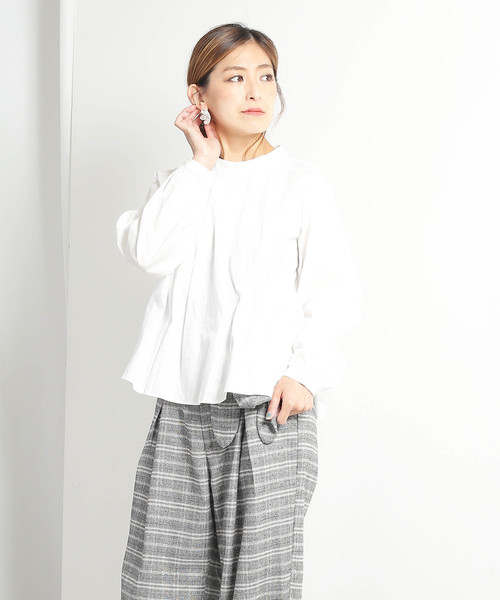 Kelen（ケレン）の「「KELEN / ケレン」スタンドカラータックブラウス"Stella"（シャツ/ブラウス・レディース・ブラック/ベージュ/オフホワイト・S/M）」の15枚目の写真