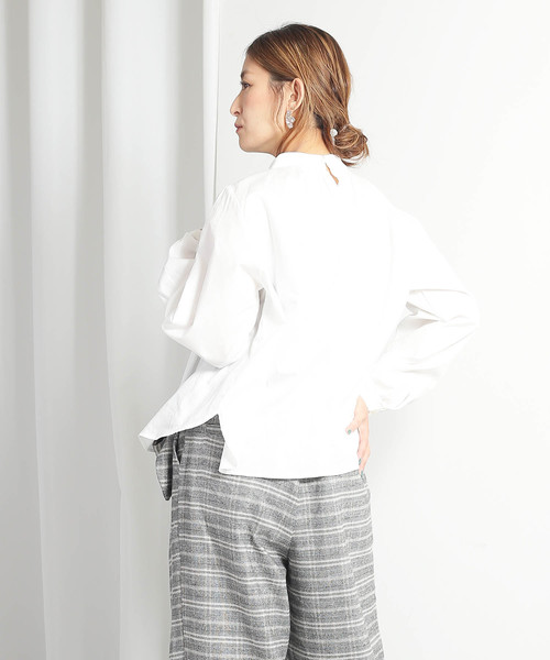 Kelen（ケレン）の「「KELEN / ケレン」スタンドカラータックブラウス"Stella"（シャツ/ブラウス・レディース・ブラック/ベージュ/オフホワイト・S/M）」の17枚目の写真