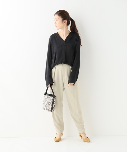 journal standard L'essage（ジャーナルスタンダードレサージュ）の「MEMORIAサテンスキッパーブラウス（シャツ/ブラウス・レディース・ブラック/アイボリー・FREE）」の7枚目の写真