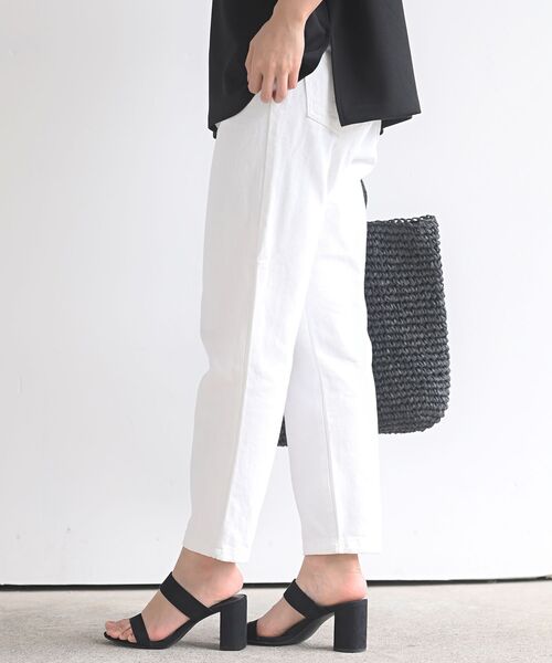 rps（アールピーエス）の「ラップウエストデニムマムパンツ（デニムパンツ・レディース・ネイビー/ブルー/ブルー系その他/アイボリー/カーキ/ブラウン/パープル/ブラック/ミント/オフホワイト・M/L）」の16枚目の写真