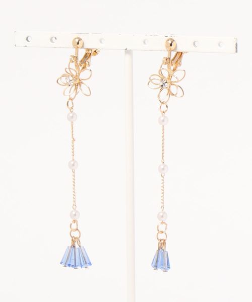 カヤ（カヤ）の「【カヤ】花飾り色房イヤリング（イヤリング・レディース・ブルー/グリーン/アイボリー/ピンク/パープル/レッド・FREE）」の4枚目の写真