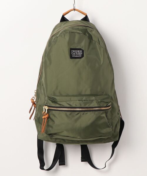 FREDRIK PACKERS(フレドリックパッカーズ)の「【FREDRIK PACKERS/フレドリックパッカーズ】420D DAY PACK(バックパック/リュック・レディース・ブラック/ネイビー/タン/オリーブ・FREE)」の4枚目の写真