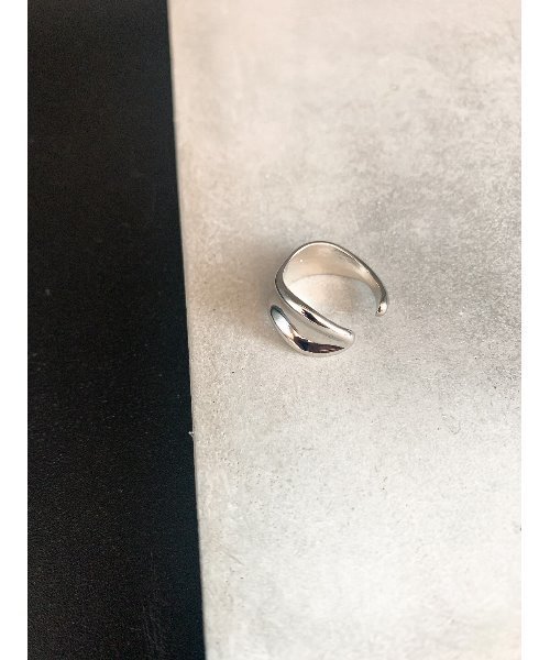 mou（モウ）の「Defor mation ring（リング・レディース・シルバー・FREE）」の6枚目の写真