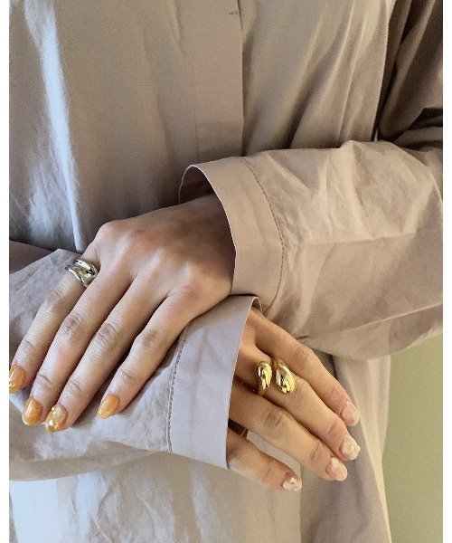 mou（モウ）の「Defor mation ring（リング・レディース・シルバー・FREE）」の3枚目の写真