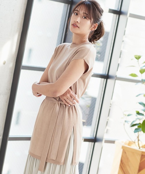 KOBE LETTUCE(コウベレタス)の「ウエストリボン付サイドスリットニット(ニット/セーター・レディース・ブラック/ベージュ/オリーブ/イエロー・FREE)」の9枚目の写真