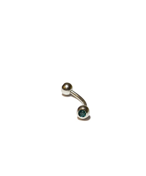 MORPH(モルフ)の「MORPH モルフ スワロフスキーボディピアスキャッチ 16ゲージ 4mm SILVER(ピアス(片耳用)・メンズ・ブラック/ライトピンク/ローズ/レインボー/レッド/ライトグリーン/ラベンダー/ブルー/バイオレット/エメラルド/クリア/スカイブルー・4)」の4枚目の写真