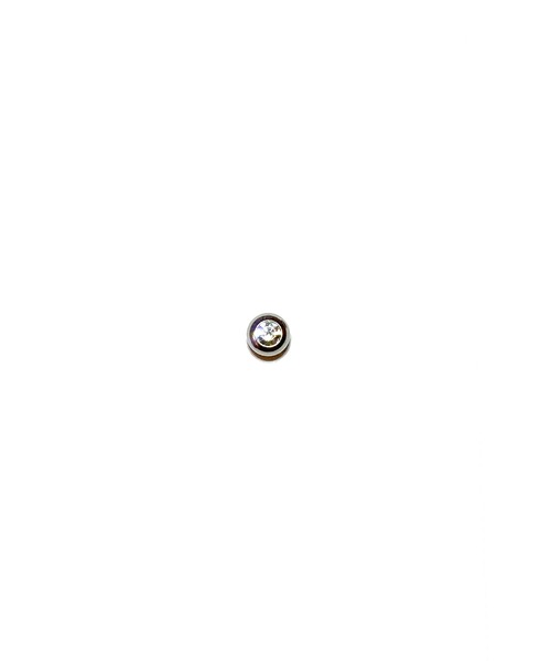 MORPH(モルフ)の「MORPH モルフ スワロフスキーボディピアスキャッチ 16ゲージ 4mm SILVER(ピアス(片耳用)・メンズ・ブラック/ライトピンク/ローズ/レインボー/レッド/ライトグリーン/ラベンダー/ブルー/バイオレット/エメラルド/クリア/スカイブルー・4)」の14枚目の写真