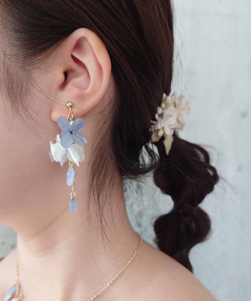 m.soeur（エムスール）の「アジサイとクララのイヤリング