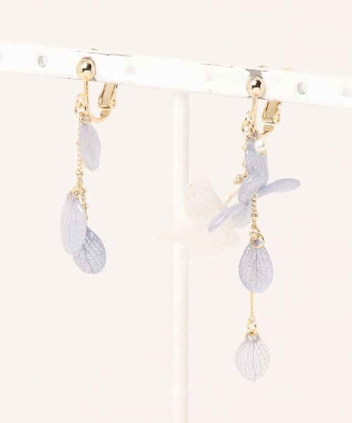 m.soeur（エムスール）の「アジサイとクララのイヤリング