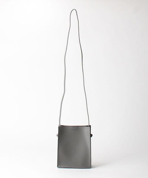 BEAUTY&YOUTH UNITED ARROWS（ビューティーアンドユースユナイテッドアローズ）の「BY スムース スクエア ポーチ/バッグ（ショルダーバッグ・メンズ・グレー/ブラック・FREE）」の3枚目の写真