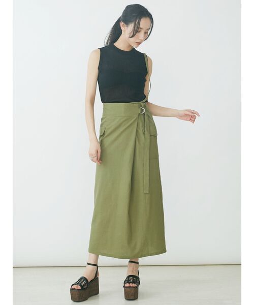 EVRIS(エヴリス)の「ワンショルサスペンダースカート(スカート・レディース・カーキ/ブラック・FREE)」の3枚目の写真
