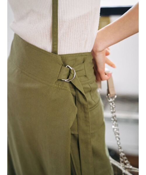 EVRIS(エヴリス)の「ワンショルサスペンダースカート(スカート・レディース・カーキ/ブラック・FREE)」の10枚目の写真