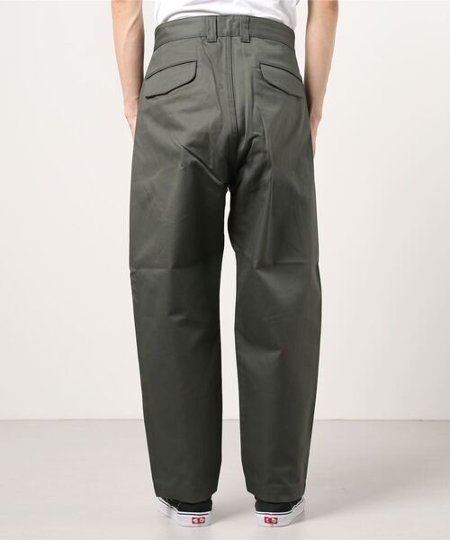 is-ness（イズネス）の「WIDE CHINO PANTS（チノパンツ・メンズ・ブラック/カーキ/ベージュ・M/L）」の6枚目の写真