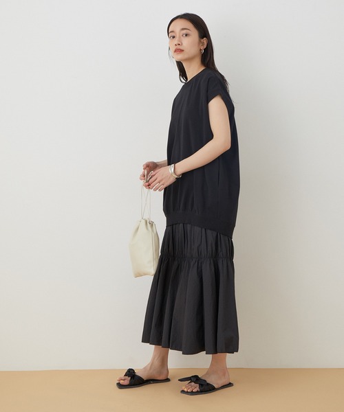ADAM ET ROPE'(アダムエロペ)の「タフタドッキングカットワンピース(ワンピース・レディース・ブラック/グレー・FREE)」の16枚目の写真