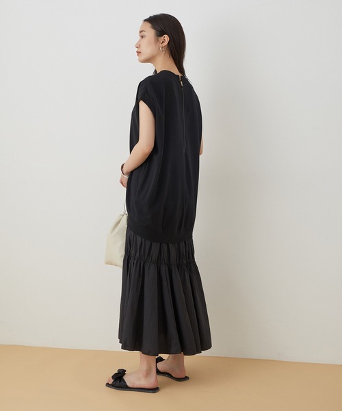 ADAM ET ROPE'(アダムエロペ)の「タフタドッキングカットワンピース(ワンピース・レディース・ブラック/グレー・FREE)」の18枚目の写真