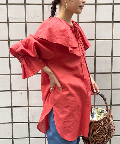 fredy emue（フレディエミュ）の「ケープフリル衿ブラウス（シャツ/ブラウス・レディース・ブラック/レッド/オフホワイト・38）」の10枚目の写真