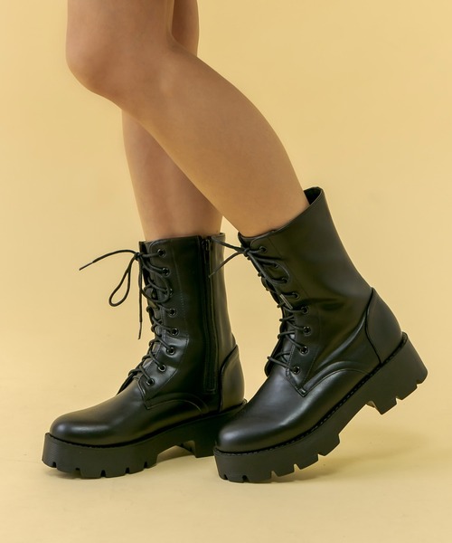 RASVOA（ラスボア）の「バルキーレースアップブーツ（ブーツ・レディース・ブラック・M/L）」の14枚目の写真