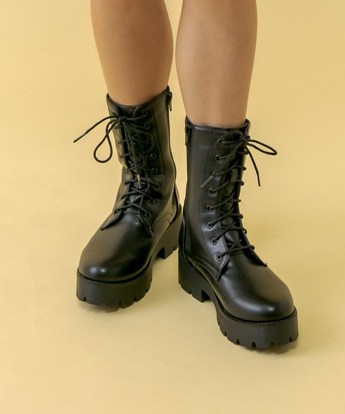 RASVOA（ラスボア）の「バルキーレースアップブーツ（ブーツ・レディース・ブラック・M/L）」の21枚目の写真