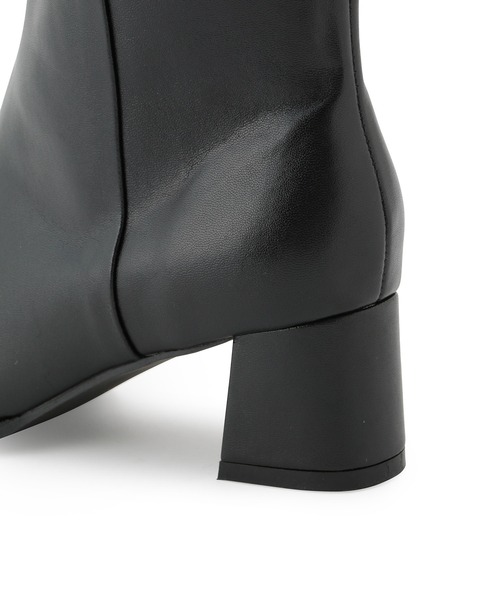 MADEMOISELLE ROPE'（マドモアゼル ロペ）の「センターシームロングブーツ（ブーツ・レディース・ブラック・36.5/37.5/35.5）」の8枚目の写真