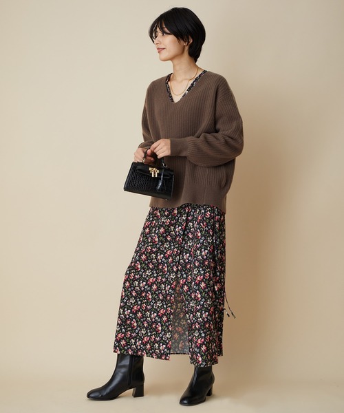 MADEMOISELLE ROPE'（マドモアゼル ロペ）の「センターシームロングブーツ（ブーツ・レディース・ブラック・36.5/37.5/35.5）」の4枚目の写真