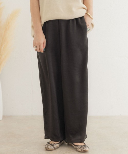 ITEMS URBANRESEARCH(アイテムズ アーバンリサーチ)の「サテンイージーパンツ(その他パンツ・レディース・グレー系その他/ブラック/マスタード/ブラウン・FREE)」の22枚目の写真