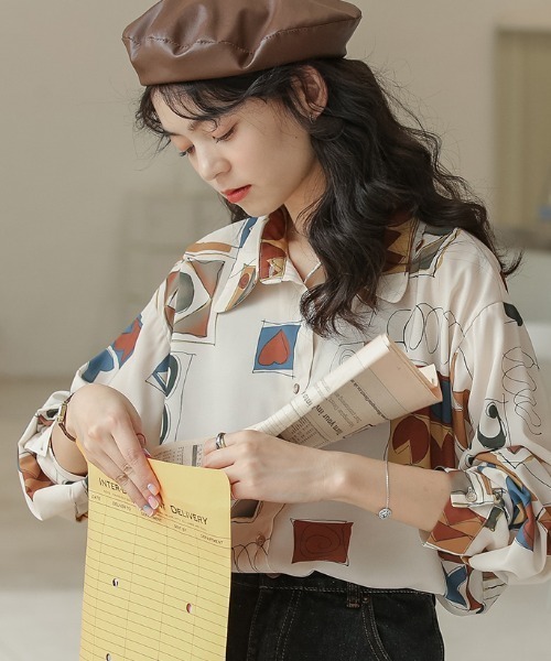 KOR（ケーオーアール）の「総柄　長袖シャツ（シャツ/ブラウス・レディース・ベージュ系その他・S/M/L/XL）」の12枚目の写真