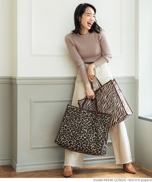 coca(coca)(コカ)の「レオパード柄ビッグトートバッグ(トートバッグ・レディース・レオパード・ONE SIZE)」の6枚目の写真