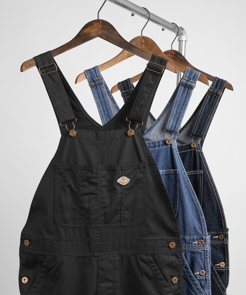 Dickies（ディッキーズ）の「【Dickies/ディッキーズ】ルーズフィット オーバーオール/ デニム/ ホワイト/ブラック（サロペット/オーバーオール・メンズ・ブラック/オフホワイト/インディゴブルー/ライトインディゴブルー・M/L/XL）」の2枚目の写真
