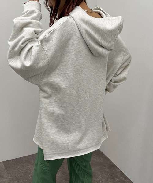apres jour mignon(アプレジュールミニョン)の「ダメージ裏毛フーディー【ZOZOTOWN限定アイテム】(パーカー・レディース・アイボリー/ブラック/ナチュラル・X-LARGE/フリー)」の16枚目の写真