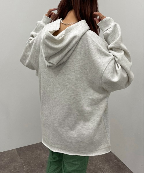 apres jour mignon(アプレジュールミニョン)の「ダメージ裏毛フーディー【ZOZOTOWN限定アイテム】(パーカー・レディース・アイボリー/ブラック/ナチュラル・X-LARGE/フリー)」の17枚目の写真