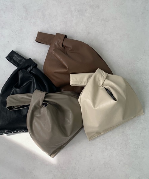 LE MORE（リモア）の「ワンハンドルスクエアバッグ（ハンドバッグ・レディース・ブラック/ベージュ/ブラウン/アイボリー・FREE）」の4枚目の写真