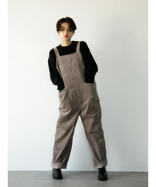 koe（コエ）の「コーデュロイオーバーオール*（サロペット/オーバーオール・レディース・グレー/オフホワイト/ブラック・L/S/M）」の4枚目の写真