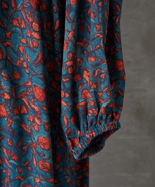 BEARDSLEY（ビアズリー）の「袖のギャザーもアクセントに《FRIPIER》プリントマキシワンピース（ワンピース・レディース・グリーン・FREE）」の7枚目の写真