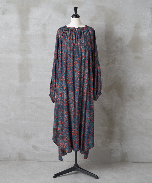 BEARDSLEY（ビアズリー）の「袖のギャザーもアクセントに《FRIPIER》プリントマキシワンピース（ワンピース・レディース・グリーン・FREE）」の13枚目の写真