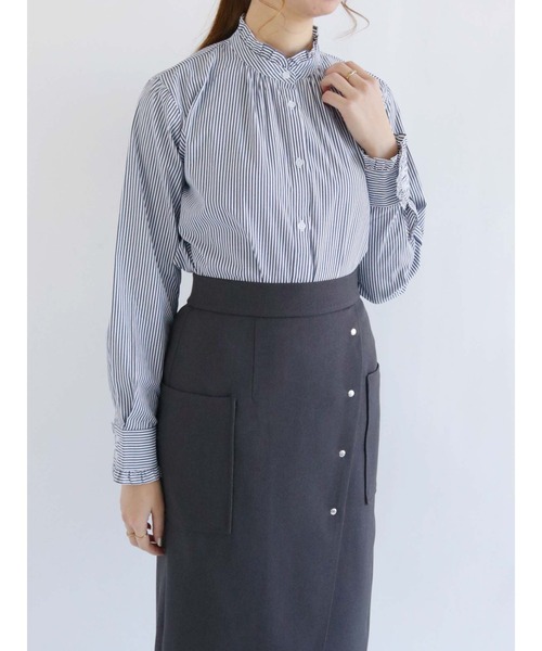 Te chichi（テチチ）の「スタンドフリルブラウス（シャツ/ブラウス・レディース・ネイビー/オフホワイト/ブルー・ﾌﾘ-）」の3枚目の写真