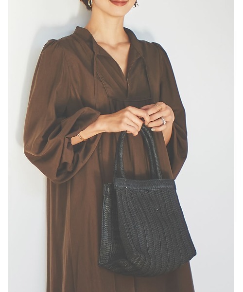 Re:EDIT（リエディ）の「[低身長サイズ有]リサイクルサテンマキシワンピース（ワンピース・レディース・ブラウン/ライム/ブラック/ブラック系その他/ブルー/モカ・MEDIUM/SMALL/SHORT/LARGE）」の11枚目の写真