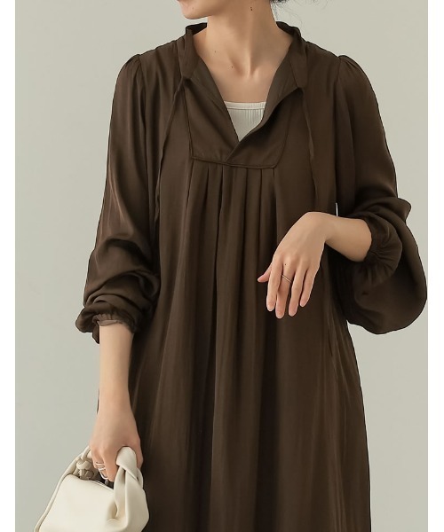 Re:EDIT（リエディ）の「[低身長サイズ有]リサイクルサテンマキシワンピース（ワンピース・レディース・ブラウン/ライム/ブラック/ブラック系その他/ブルー/モカ・MEDIUM/SMALL/SHORT/LARGE）」の19枚目の写真