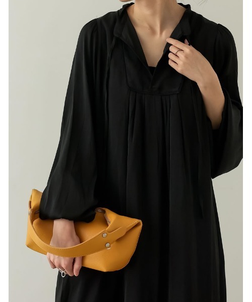 Re:EDIT（リエディ）の「[低身長サイズ有]リサイクルサテンマキシワンピース（ワンピース・レディース・ブラウン/ライム/ブラック/ブラック系その他/ブルー/モカ・MEDIUM/SMALL/SHORT/LARGE）」の22枚目の写真