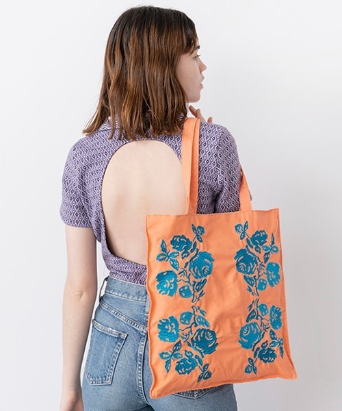 Casselini（キャセリーニ）の「Casselini(キャセリーニ)エンブロイダリートート（トートバッグ・レディース・グリーン/オレンジ/アイボリー・FREE）」の15枚目の写真