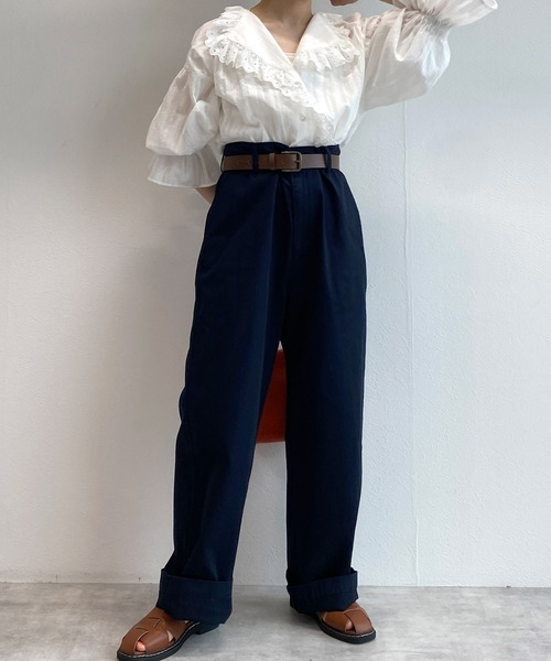 w closet（ダブルクローゼット）の「ベルト付きオーバーサイズチノパンツ（チノパンツ・レディース・ベージュ/ダークネイビー・FREE）」の8枚目の写真