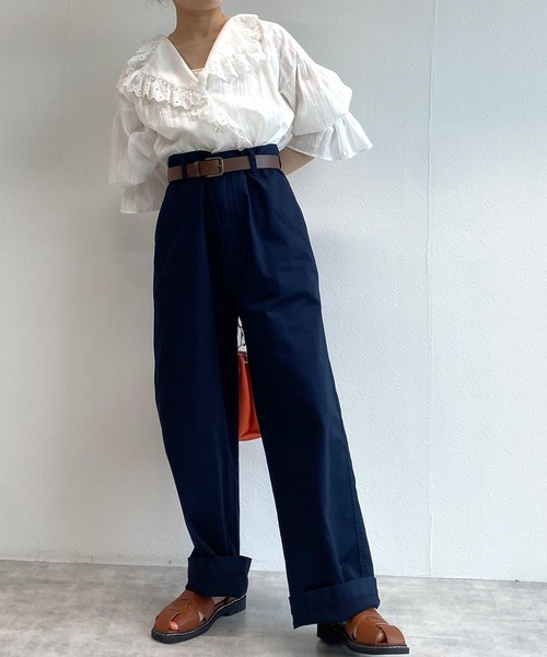 w closet（ダブルクローゼット）の「ベルト付きオーバーサイズチノパンツ（チノパンツ・レディース・ベージュ/ダークネイビー・FREE）」の12枚目の写真