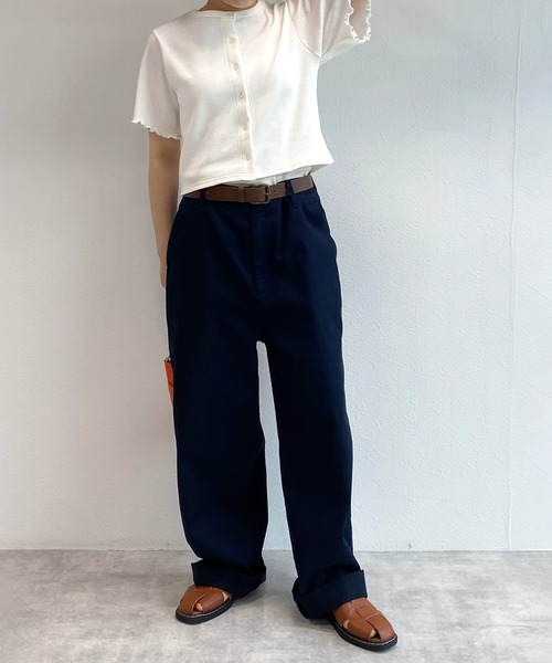 w closet（ダブルクローゼット）の「ベルト付きオーバーサイズチノパンツ（チノパンツ・レディース・ベージュ/ダークネイビー・FREE）」の13枚目の写真