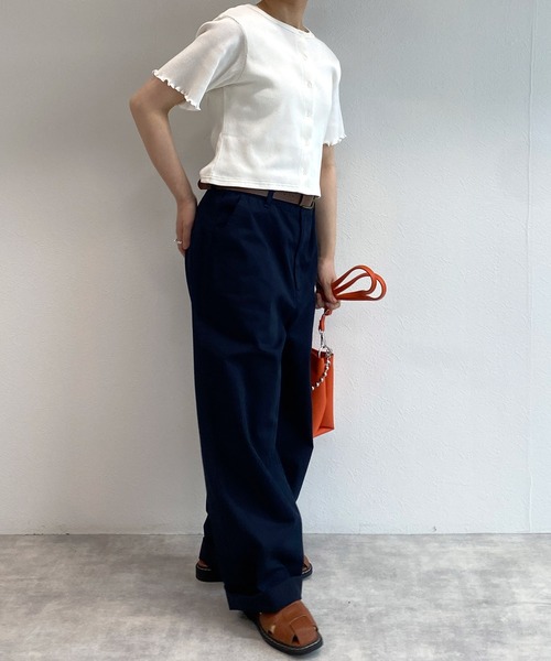 w closet（ダブルクローゼット）の「ベルト付きオーバーサイズチノパンツ（チノパンツ・レディース・ベージュ/ダークネイビー・FREE）」の15枚目の写真