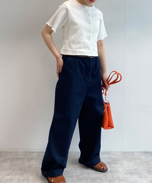 w closet（ダブルクローゼット）の「ベルト付きオーバーサイズチノパンツ（チノパンツ・レディース・ベージュ/ダークネイビー・FREE）」の17枚目の写真