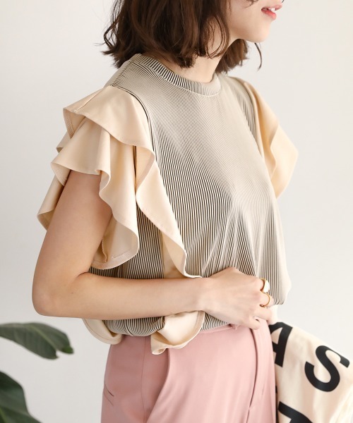 Bou Jeloud(ブージュルード)の「【WEB限定】リップルデザイントップス(Tシャツ/カットソー・レディース・ベージュ/キャメル/ブルー・FREE)」の1枚目の写真