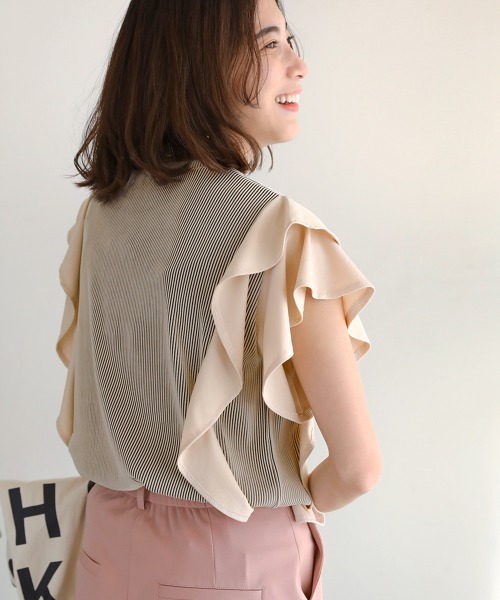 Bou Jeloud(ブージュルード)の「【WEB限定】リップルデザイントップス(Tシャツ/カットソー・レディース・ベージュ/キャメル/ブルー・FREE)」の4枚目の写真