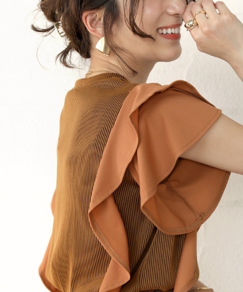Bou Jeloud(ブージュルード)の「【WEB限定】リップルデザイントップス(Tシャツ/カットソー・レディース・ベージュ/キャメル/ブルー・FREE)」の15枚目の写真
